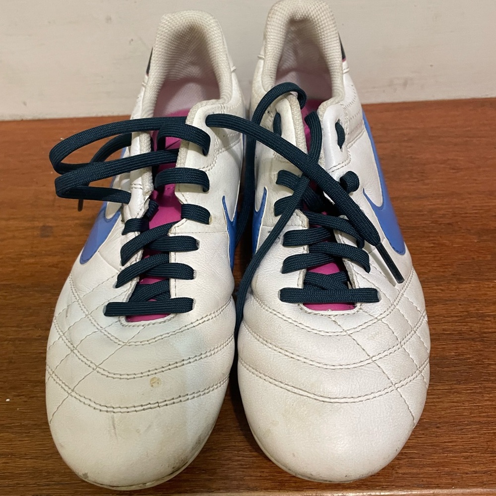 Nike  cleats size 7 (youth)